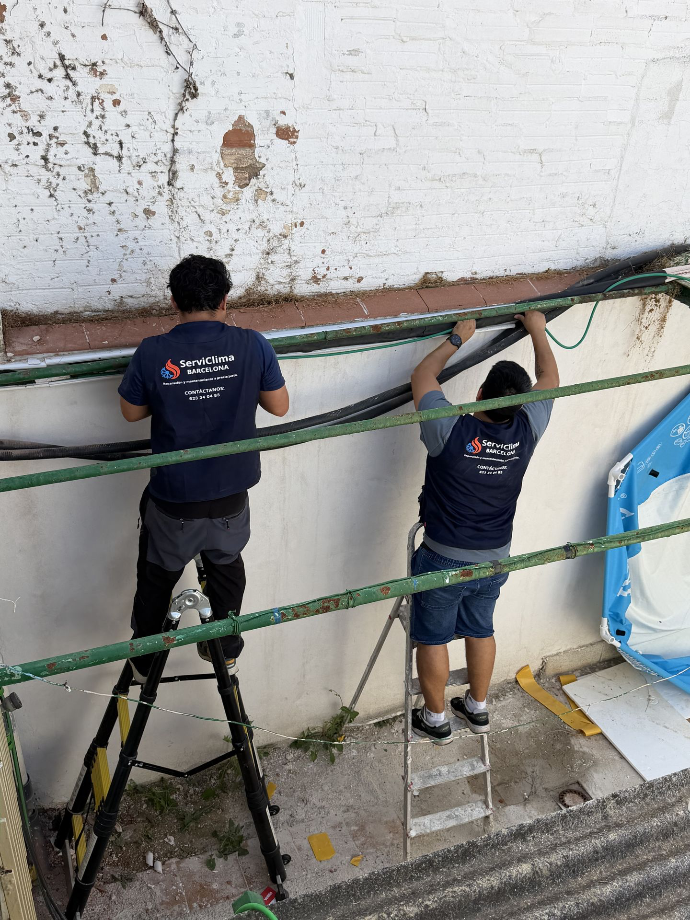 Instalación de canales en exterior